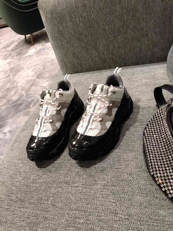 Burber*y sneakers B000003