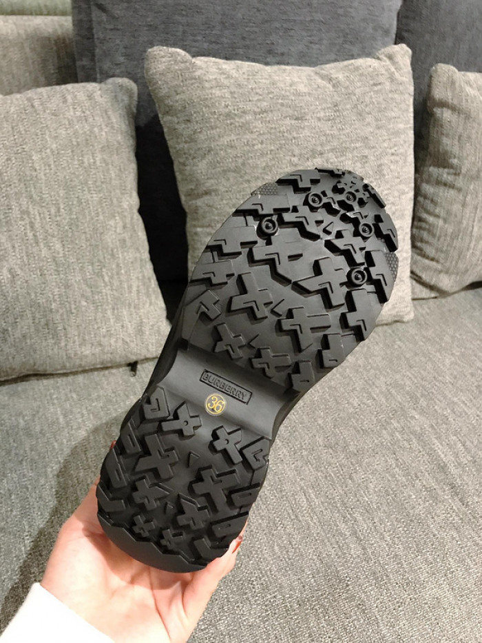 Burber*y sneakers B000003