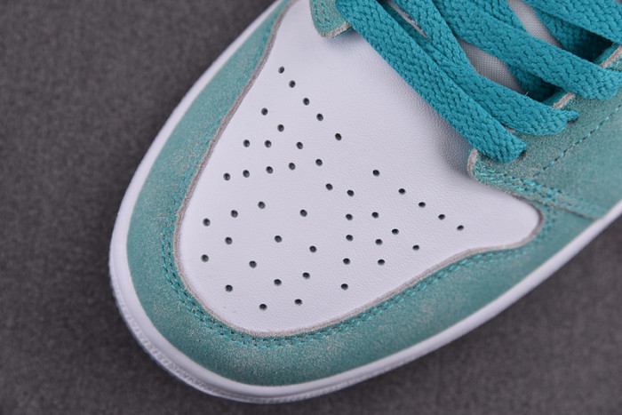 Air Jordan 1 Low SE New Emerald  DN3705-301