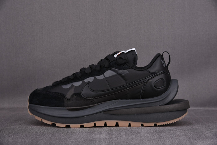 NIKE VAPORWAFFLE SACAI ''BLACK GUM'' DD1875-001