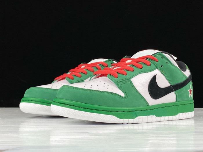Nike dunk low sb  heineken  304292-302