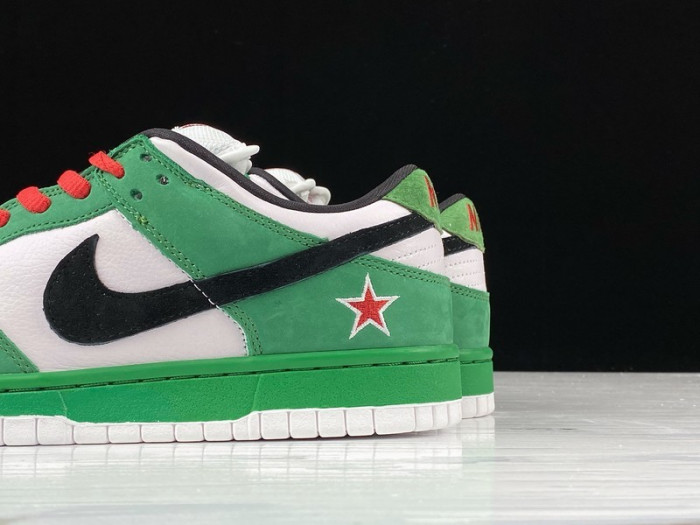 Nike dunk low sb  heineken  304292-302
