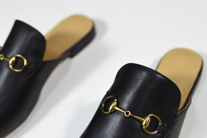 Gucc* Sandal86