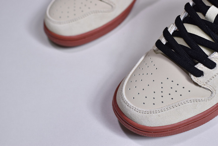 Nike SB Dunk Low Pro Hennessy  BQ6817-100