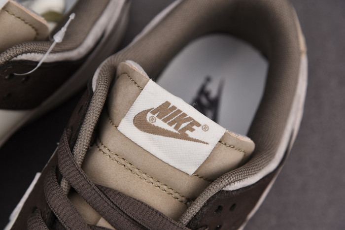 Otomo Katsuhiro x Nike SB Dunk Low Steamboy OST LF0039-001