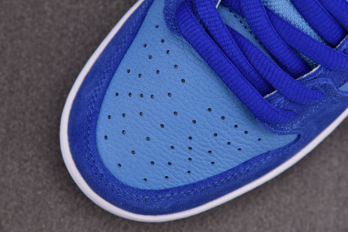Nike SB Dunk Low Blue Raspberry  DM0807-400