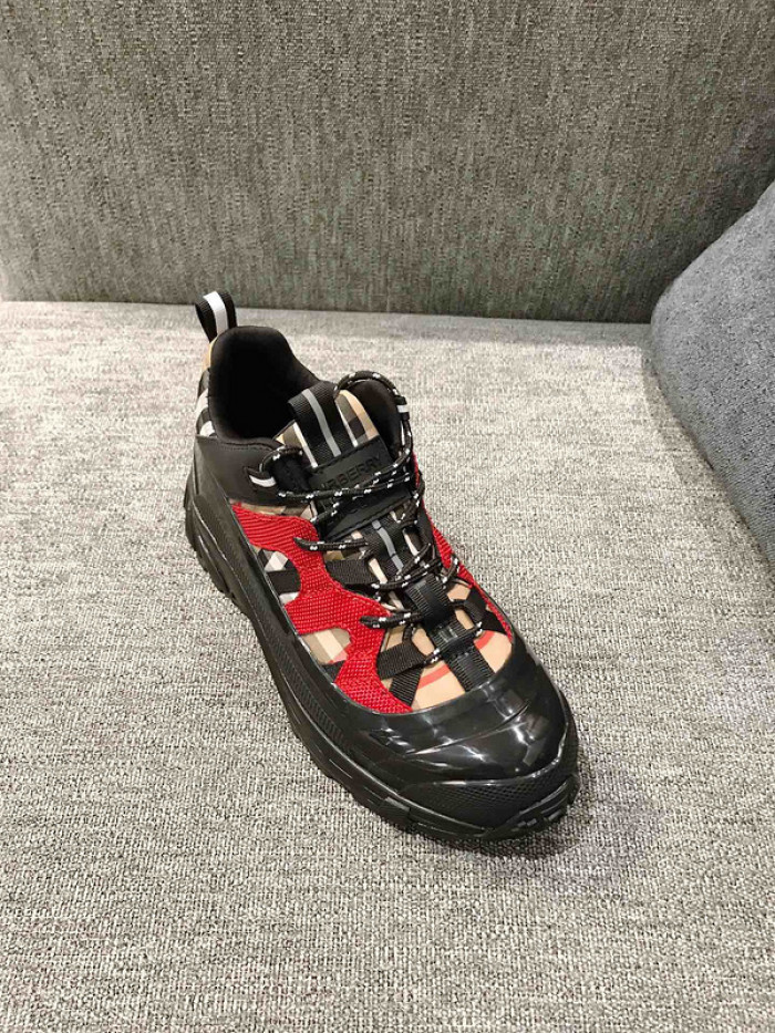 Burber*y sneakers B000004