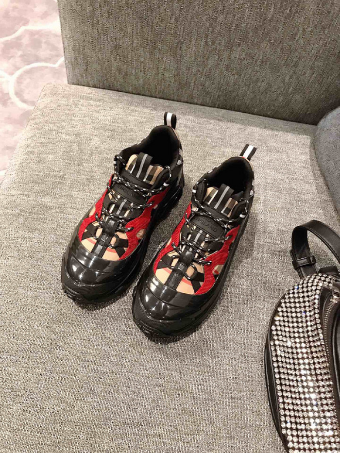 Burber*y sneakers B000004