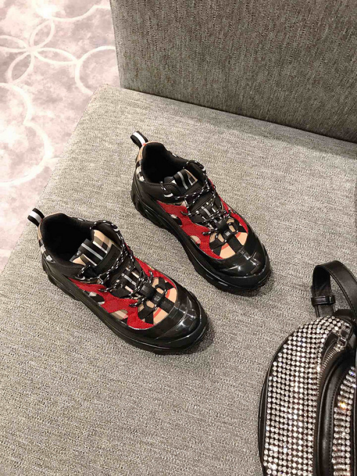 Burber*y sneakers B000004