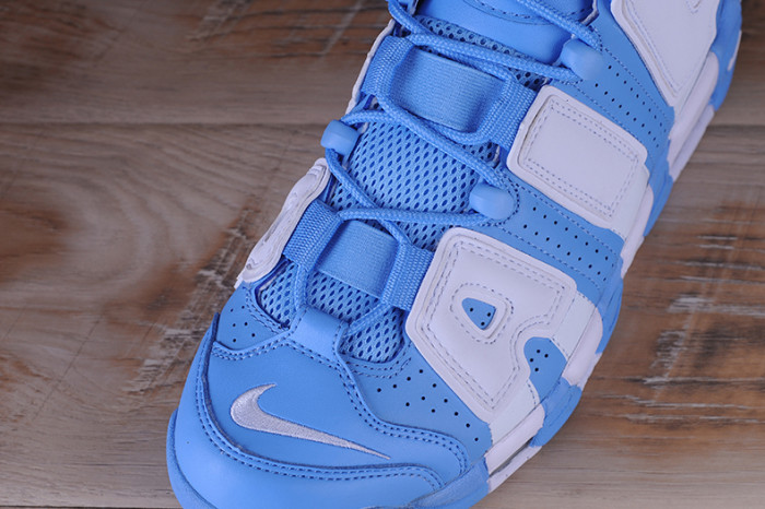 Nike Air More Uptempo “University Blue”  921948-401