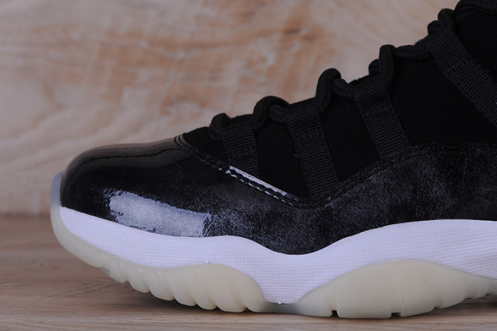 AIR JORDAN 11 RETRO LOW BG  "BARON"  528895-010