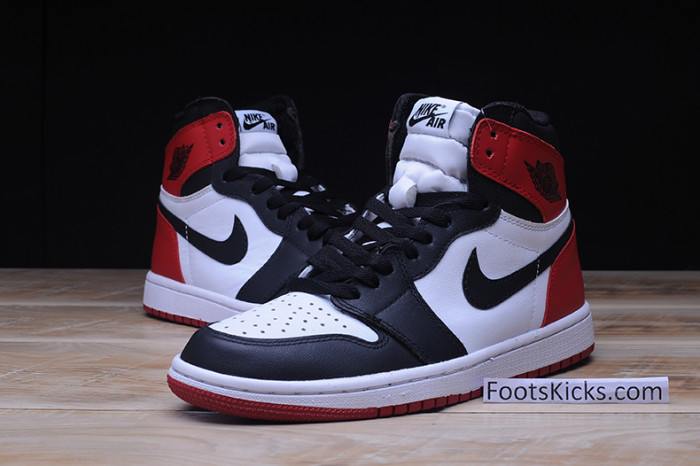 AIR JORDAN 1 High OG “Black Toe” white/ black-varsity red  555088-125