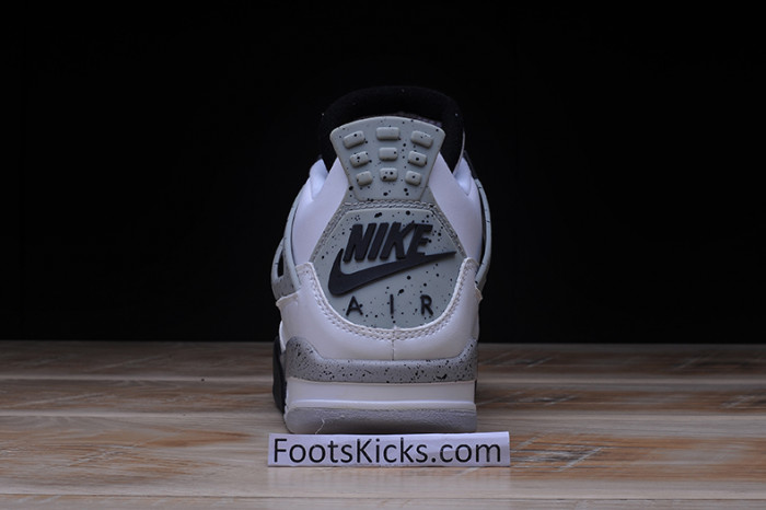 Air Jordan 4 OG “White Cement”  840606-192