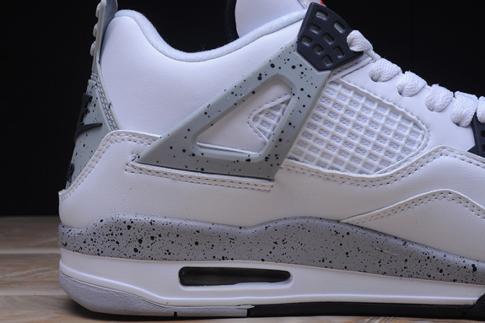Air Jordan 4 OG “White Cement”  840606-192