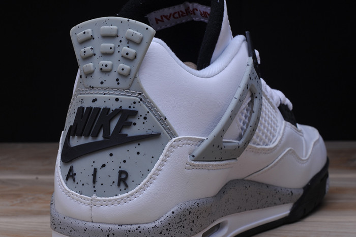 Air Jordan 4 OG “White Cement”  840606-192