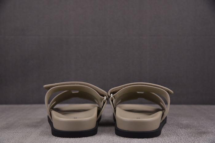 Herme* Sandal108