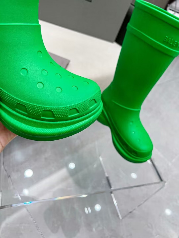 BALENCIAG*  CROCS BOOT  5000102