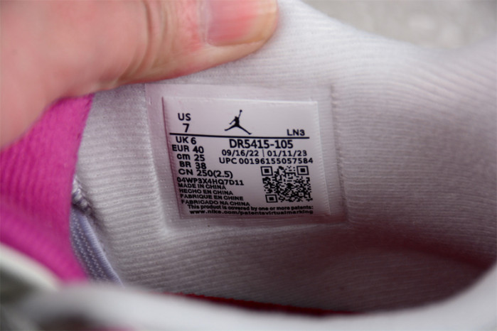Air Jordan 4 Nike SB x "Sapphire" DR5415-105