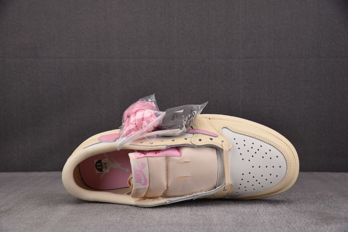 Air Jordan 1 Retro Low OG SP Travis Scott Shy Pink IQ7604-100