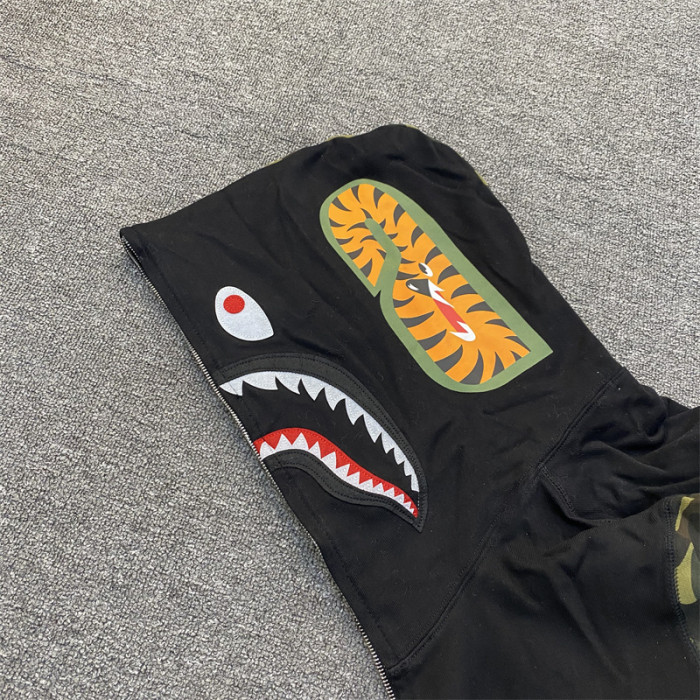 BAPE Hoodie84