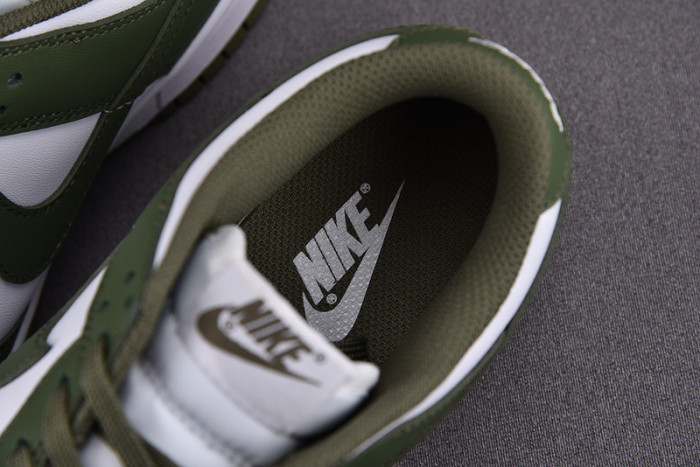 nike dunk low medium olive dd1503-120