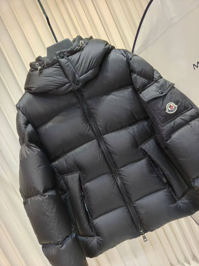 Moncler Down Jacket 76