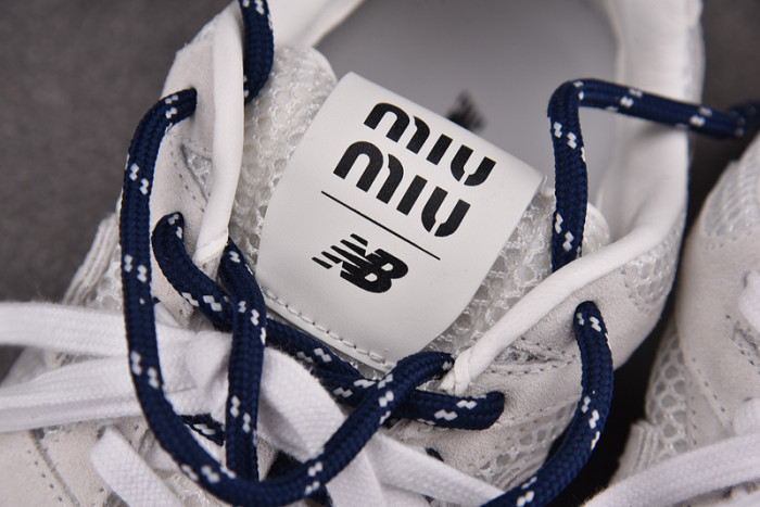 New Balance x MIU MIU NB530 NB000047
