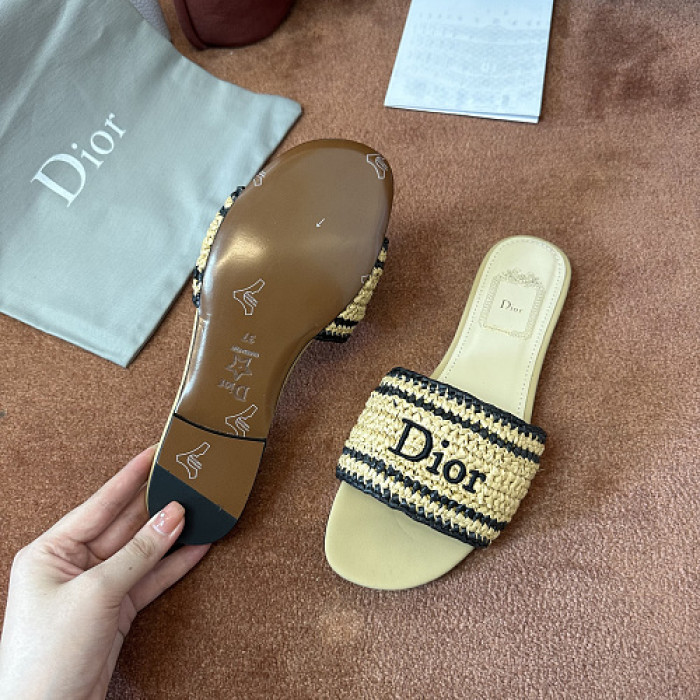 Dio*r sandal 114