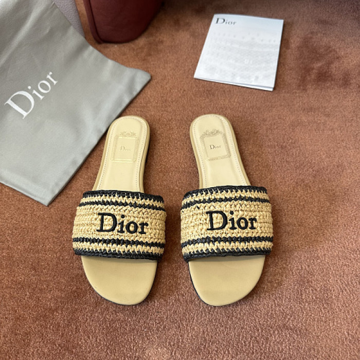 Dio*r sandal 114