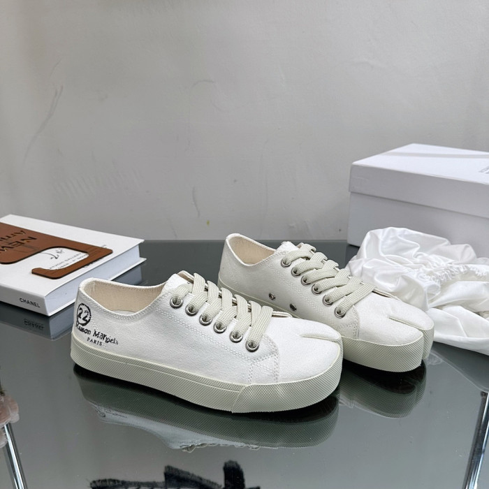 Maison Margiela Sneaker MM000126