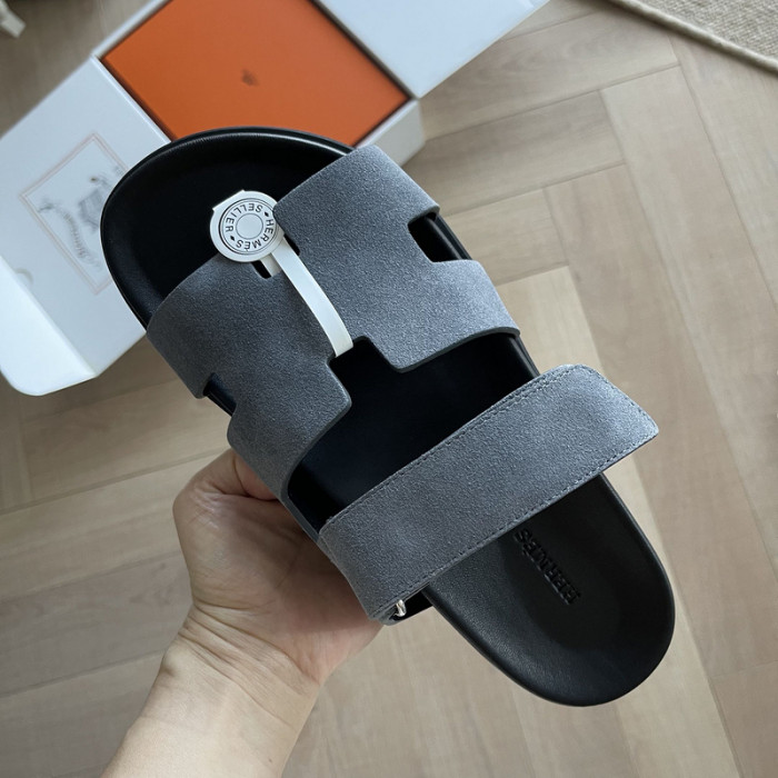 herme* sandal20