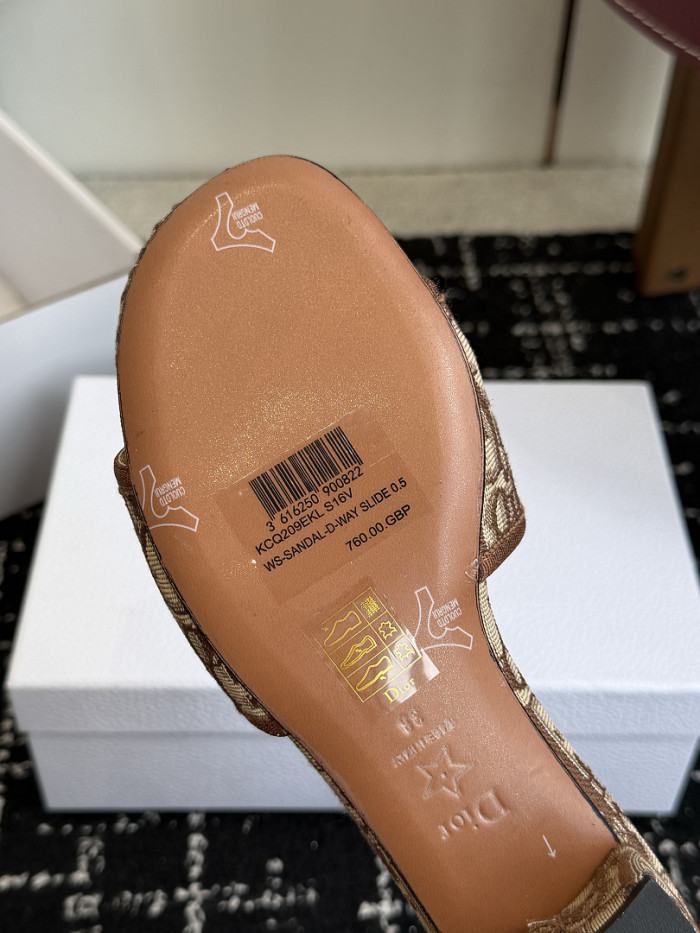 Dio*r sandal 121