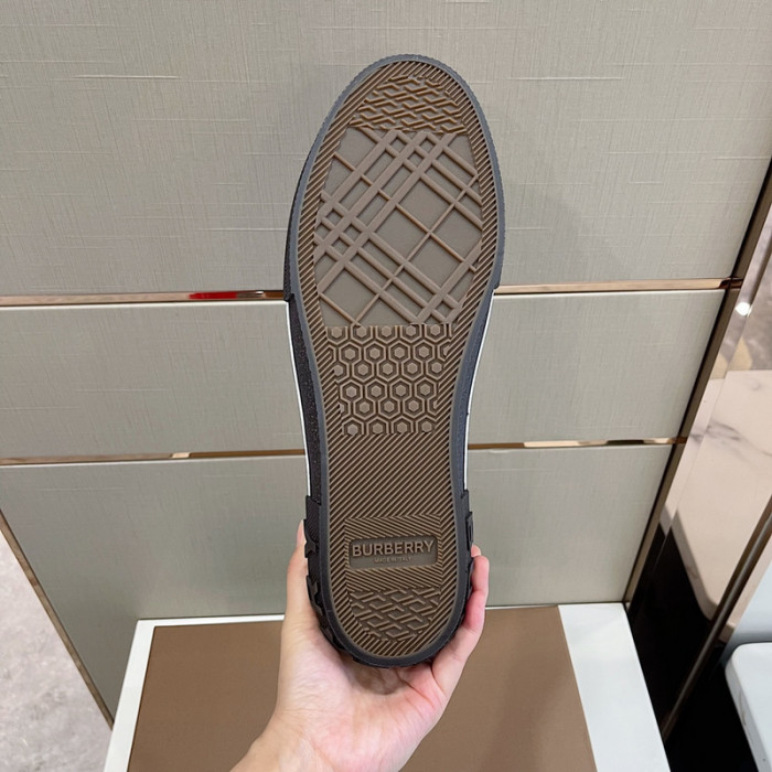burber*y sneakers b000011