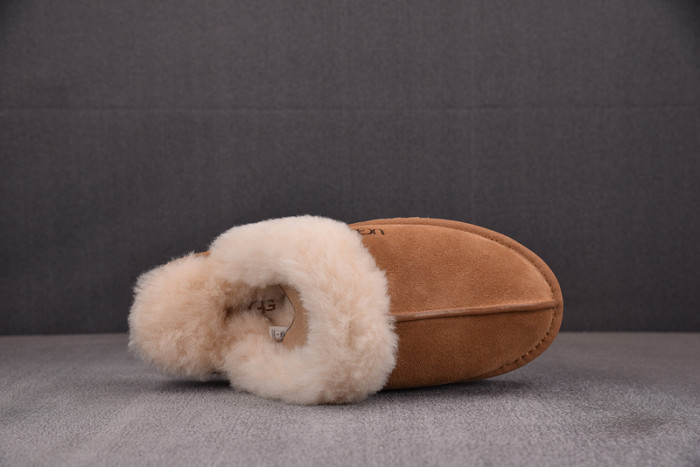 UGG SANDALS 3
