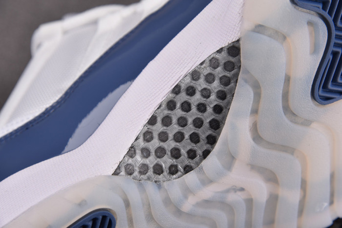 air jordan 11 low “diffused blue” fv5104-104