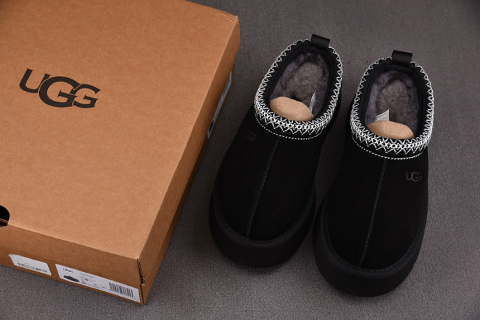 UGG SANDALS 7