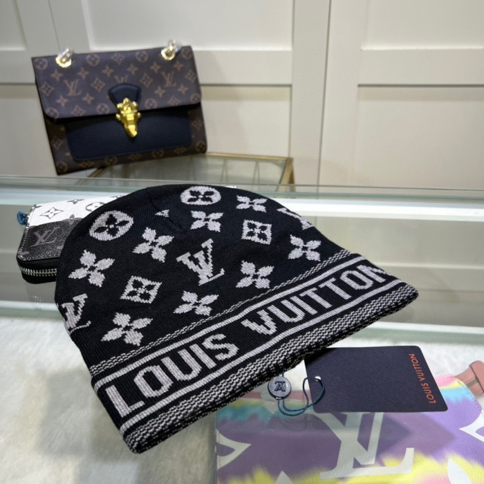 LV hat61