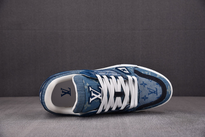 lv snekaers l000007