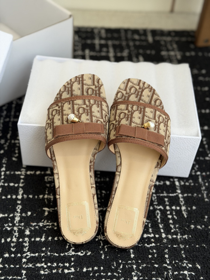 Dio*r sandal 125