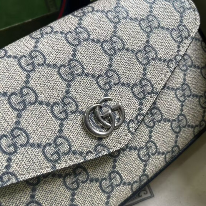 G*u*i bag8