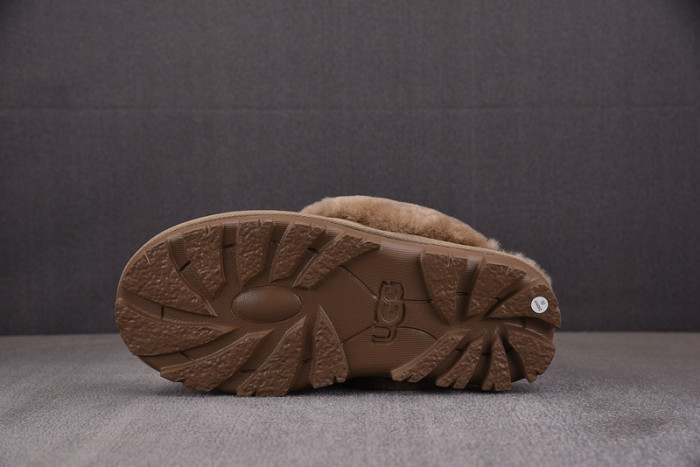 UGG SANDALS 5