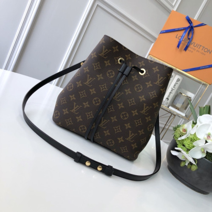 L&V BAG78 --26X22X27CM