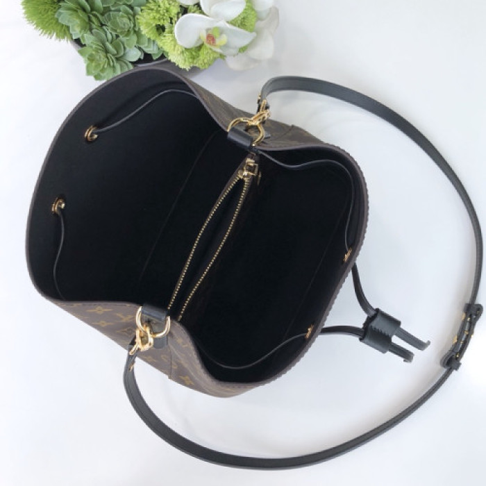 L&V BAG78 --26X22X27CM