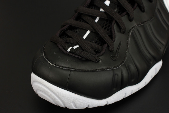 nike air foamposite pro “dr. doom” black/white 624041-006