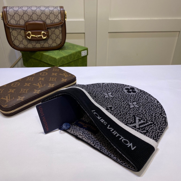 LV hat64