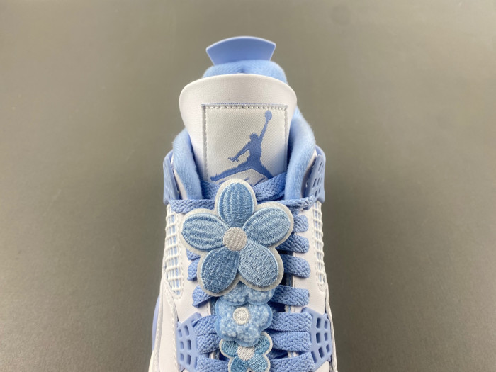 Air Jordan 4 WMNS "Aluminum" HV0823-100