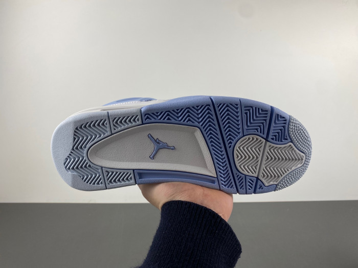 Air Jordan 4 WMNS "Aluminum" HV0823-100
