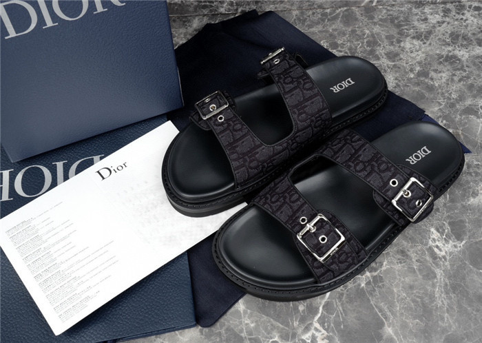 dio*r sandal 31