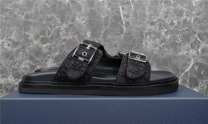 dio*r sandal 31