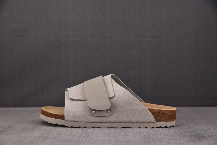 BIRKENSTOCK SANDALS 32